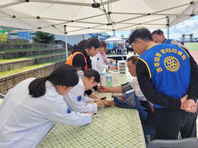 청소년의 열정과 나눔, 지역사회를 밝히다