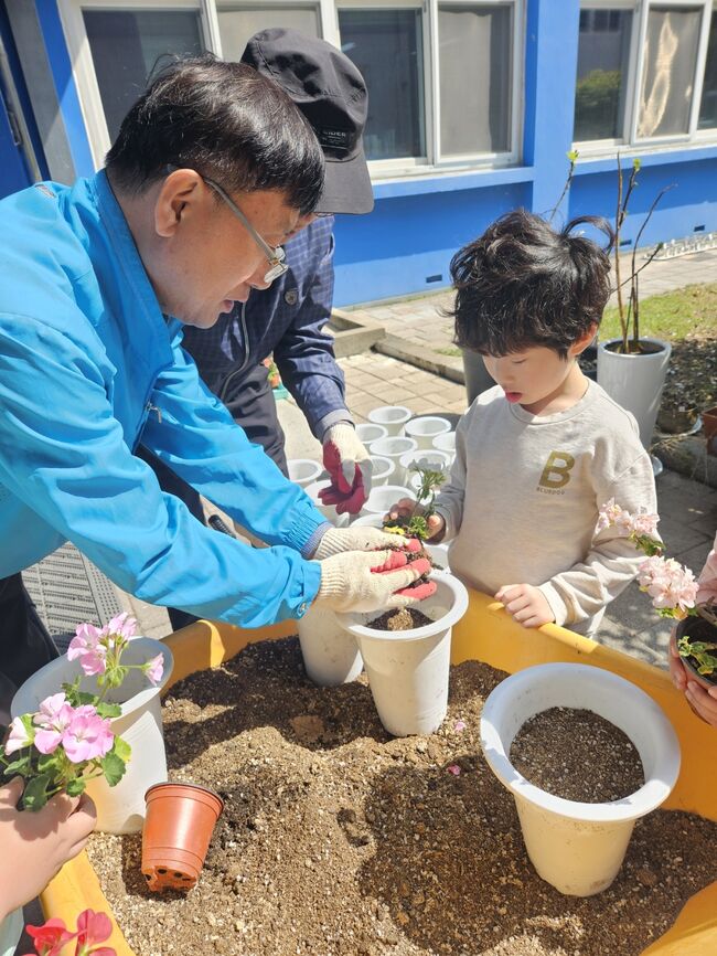 나원초병설유치원, 꽃처럼 살아가래요