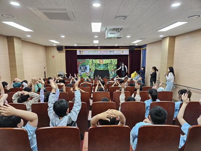 칠곡도서관, 학교 연계 독서문화 프로그램과 공연 성료
